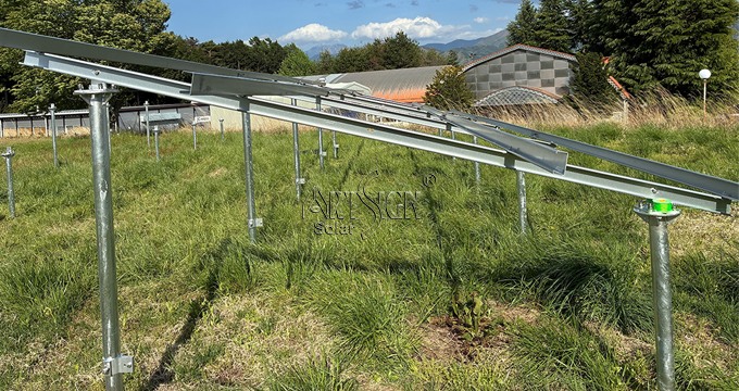 Sistema solare a terra ArtSign da 625kW a Nagano, Giappone: applicazione di montaggio solare in acciaio ZM