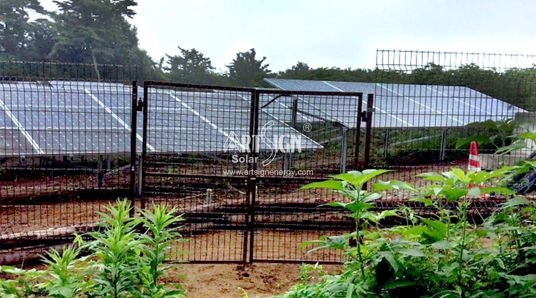 Solar PV Sistema di montaggio a terra in acciaio con recinzione filo